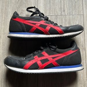 Men’s 9.5 ASICS cross trainers